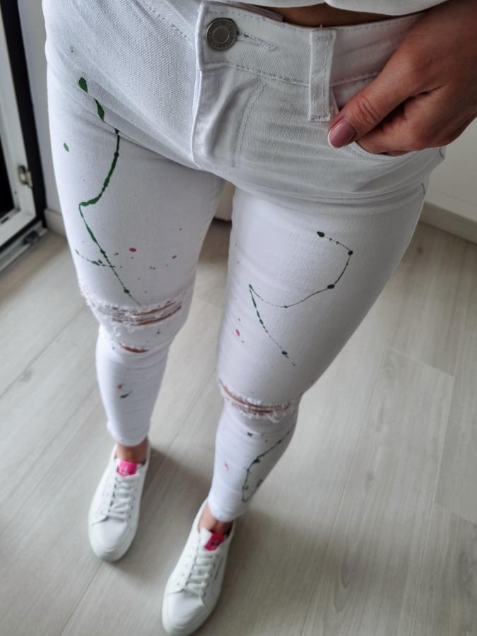 Biele pokreslené nohavice - WHITE ART