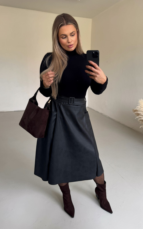 Koženková sukňa s opaskom DAMIA 4